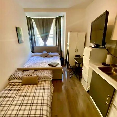 Modern Studio Apartment Sleeps 4 People Opposite Westfield Shepherds Bush Londýn Exteriér fotografie